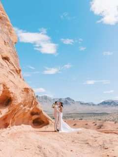 Certains endroits rendent chaque instant encore plus magique… en couple ou en famille, Valley of Fire reste l’un des plus beaux endroits aux alentours de Las Vegas pour un mariage en pleine nature ❤️

Félicitations à Linda & Gregory pour cette magnifique journée. Merci de nous avoir permis d’écrire cette partie de votre histoire, et de créer ces souvenirs d’une vie !

📍Valley of Fire, 14 Juillet 2026

#MariageLasVegas #ValleyOfFire #MariageFrancaisLasVegas #MariageUSA #FrenchWeddingPlanner