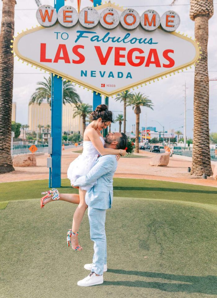 VegasSign10